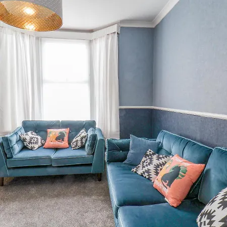 3 Auborough Street * スカーバラ